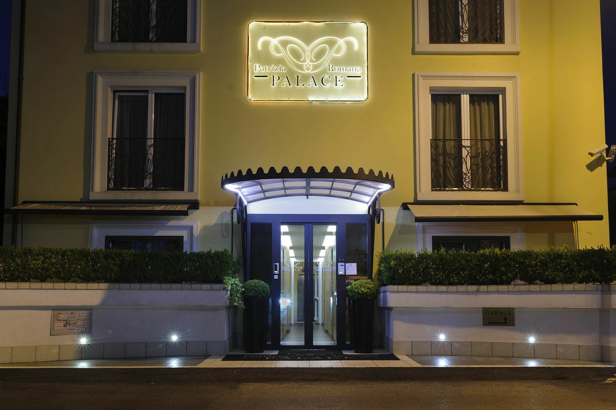 Patrizia Romana Palace Ngoại thất bức ảnh